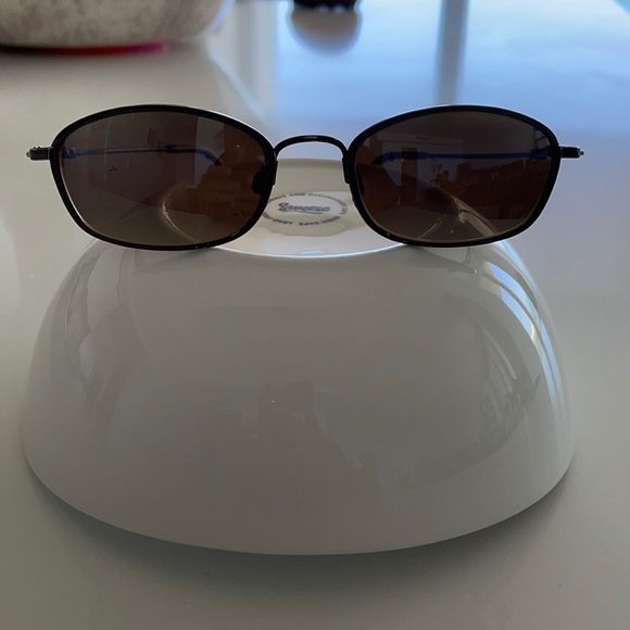 Maui Jim Accessories - Maui Jim polarized.  Flexon frame Maui 302-23